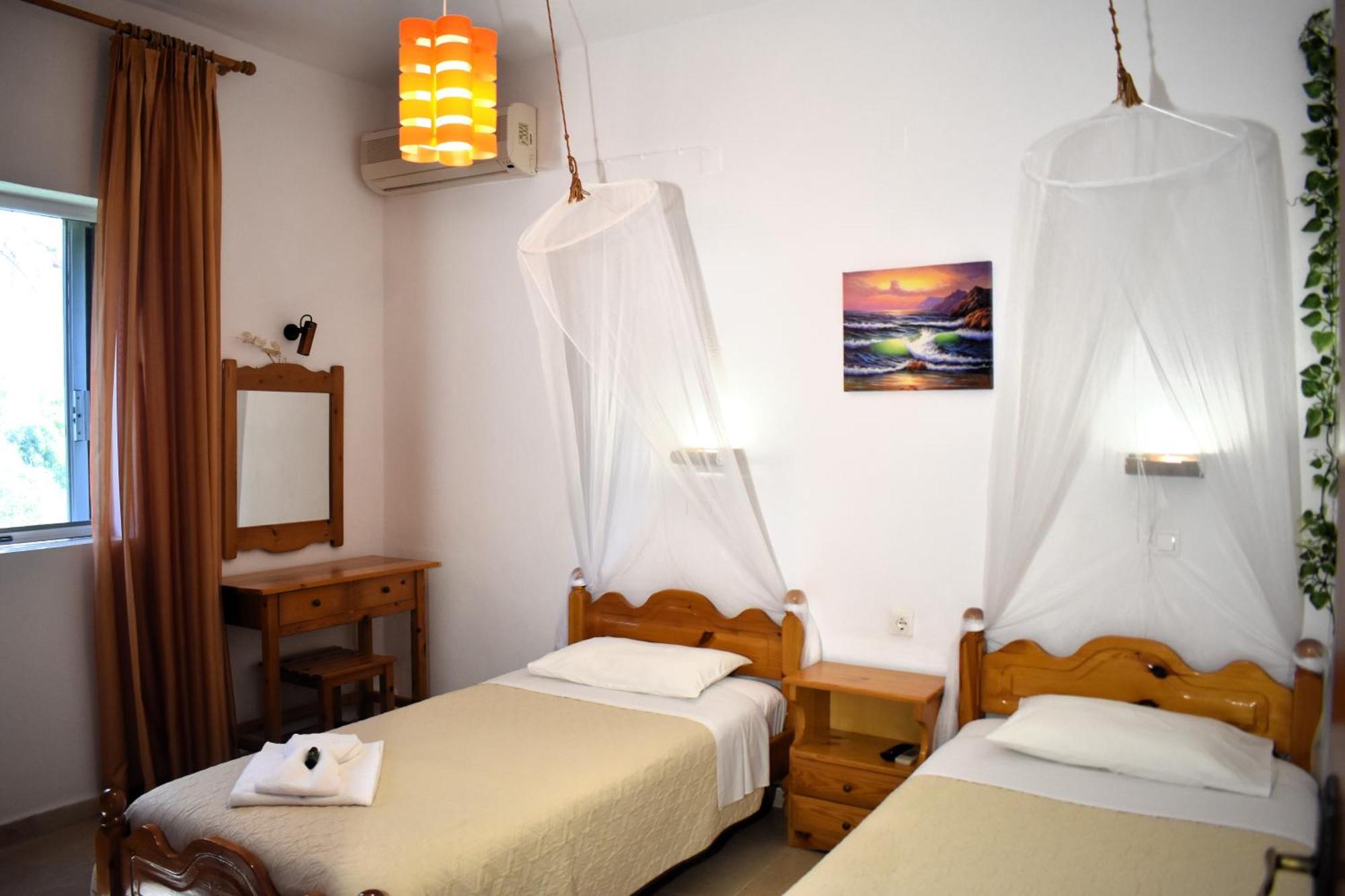 Kostas Apartments & Studios Agios Georgios Pagon Exterior foto