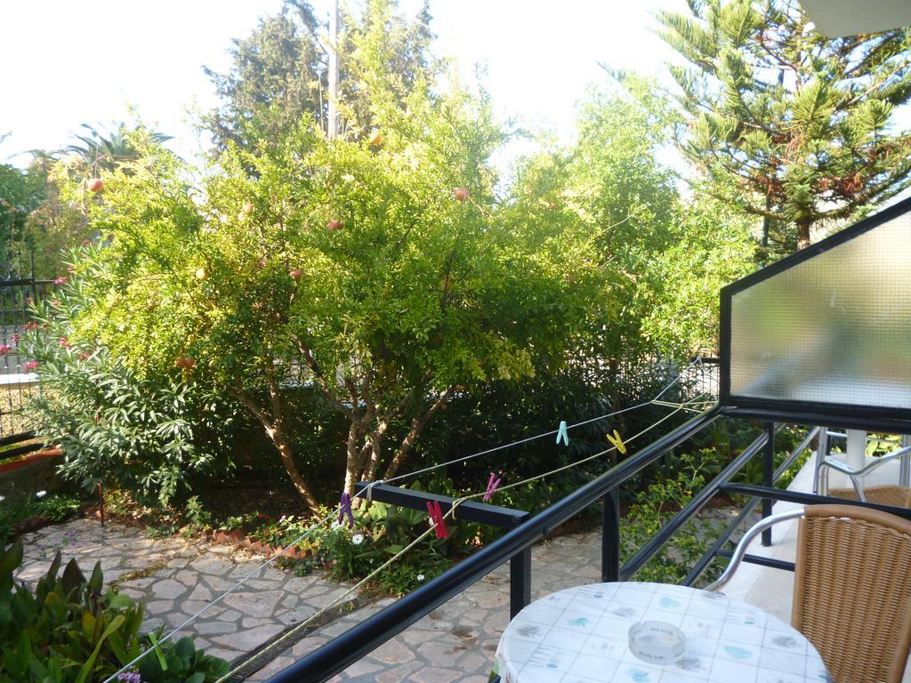 Kostas Apartments & Studios Agios Georgios Pagon Exterior foto