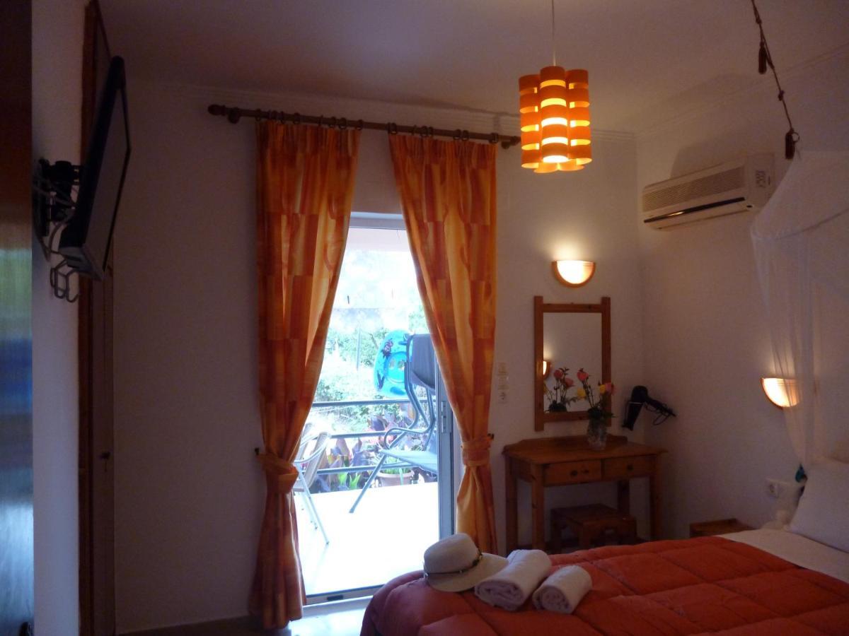 Kostas Apartments & Studios Agios Georgios Pagon Exterior foto