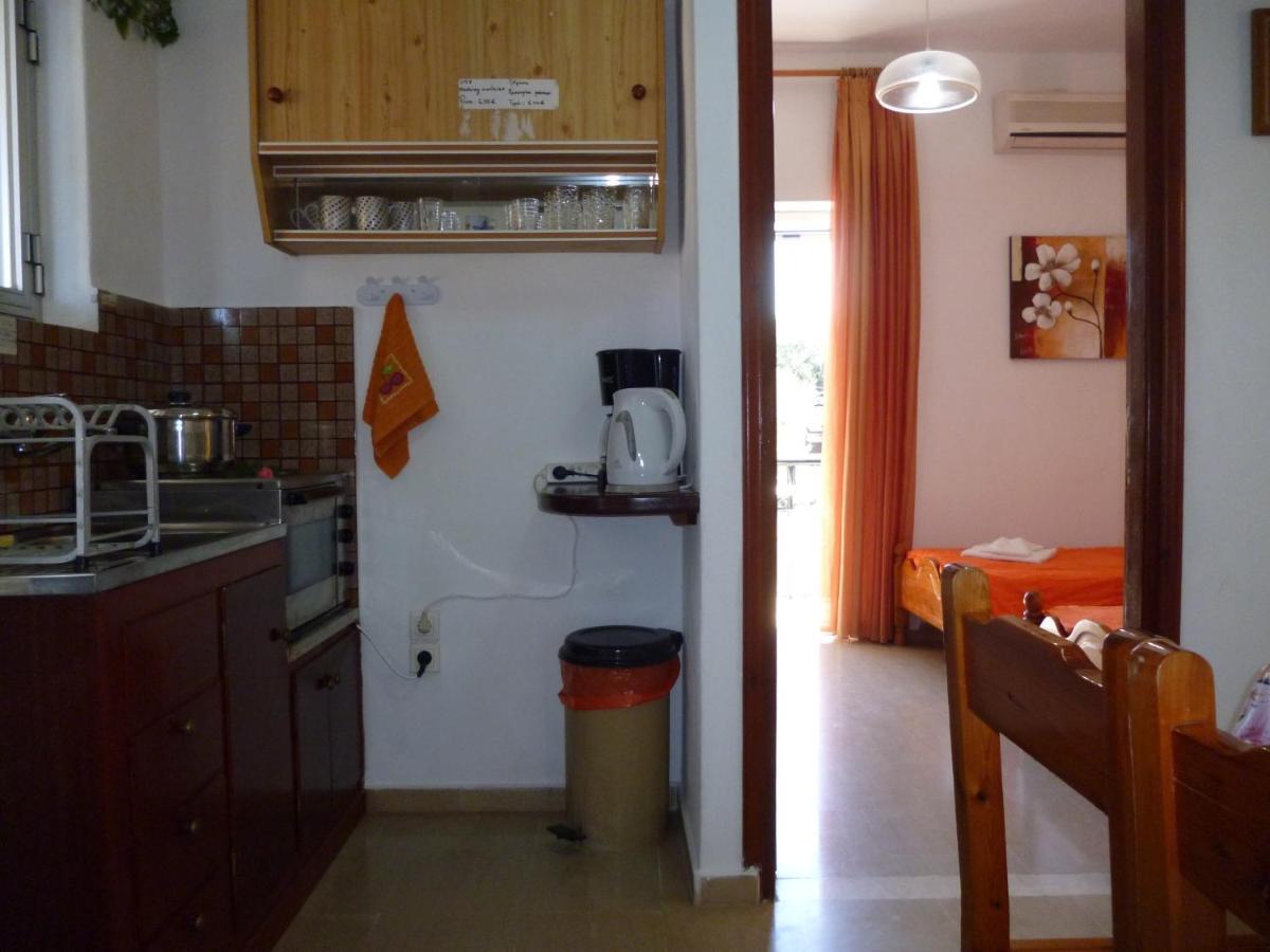 Kostas Apartments & Studios Agios Georgios Pagon Exterior foto