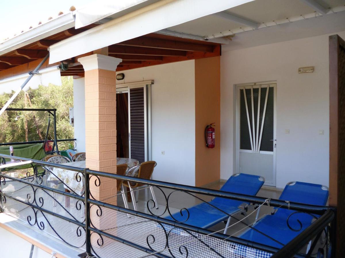 Kostas Apartments & Studios Agios Georgios Pagon Exterior foto